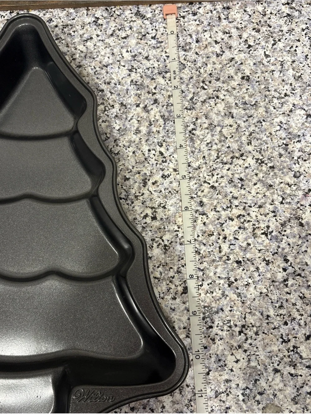 wilton christmas tree cake pan